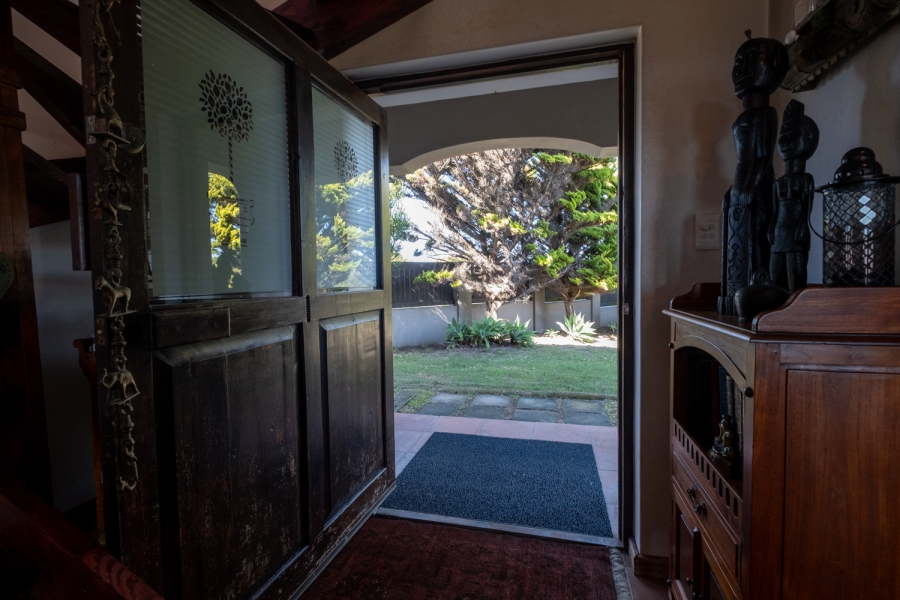 4 Bedroom Property for Sale in St Francis On Sea Eastern Cape